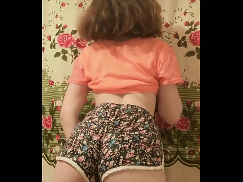❤️ Sexy mladá kočka svléká šortky před kamerou. Porno u nás cs.japangaysex.ru ️❤